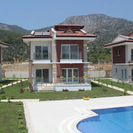 Golden Golf Villalari 4*