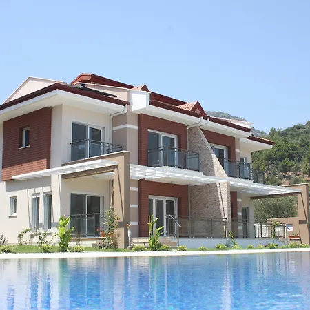 Golden Golf Villalari فيلة
