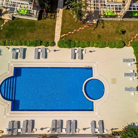 Golden Golf Villalari 4* Sarıgerme