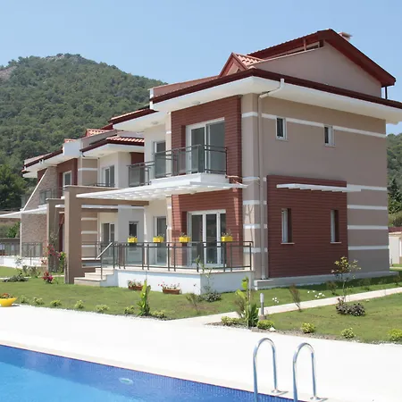 Golden Golf Villalari Villa *